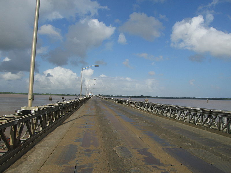 Мост в устье реки Демерара