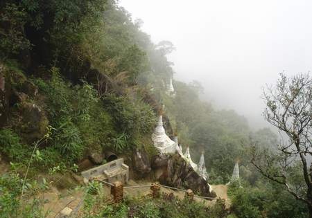 Буддийский монастырь в горах